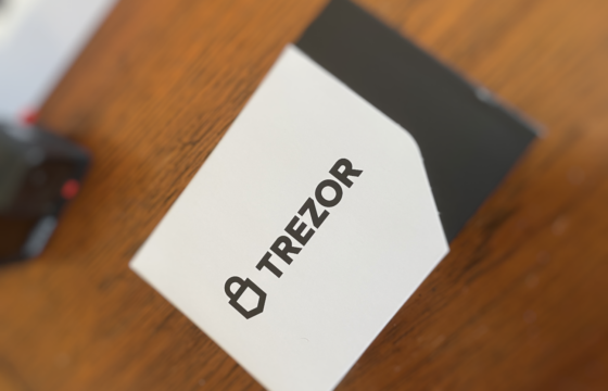 Trezor Model T – Hardware Wallet Review