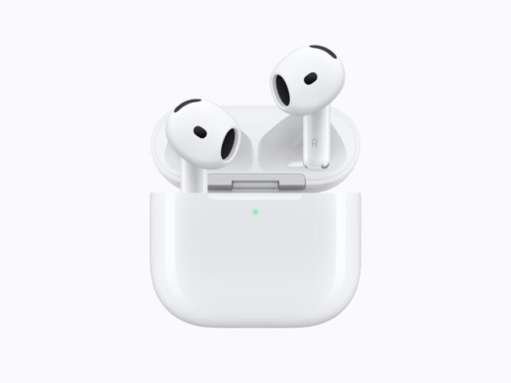 AirPods 5 vs AirPods 5 With Wireless Charging Case: Is the ₹3,000 Upgrade Worth It?