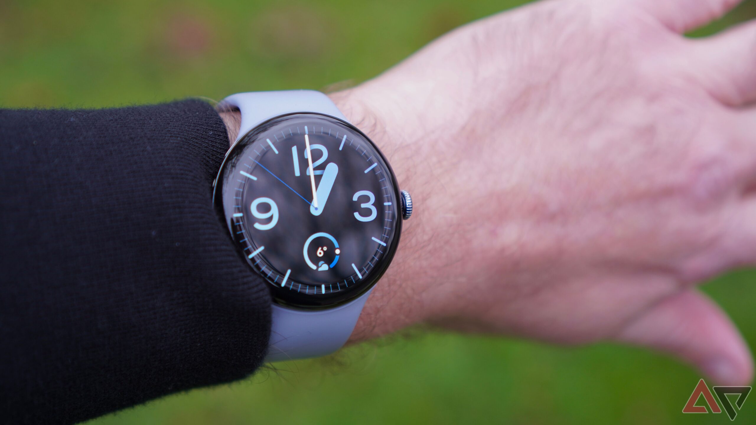 Pixel Watch Raise to Talk wrist gesture September update
